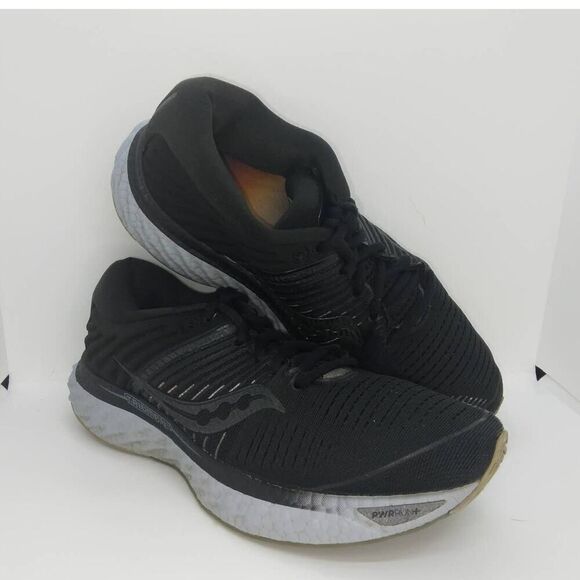 Saucony Triumph 17 Women's Pre-owned Black Running Sneakers - sz. 8 1/2 - Picture 1 of 6